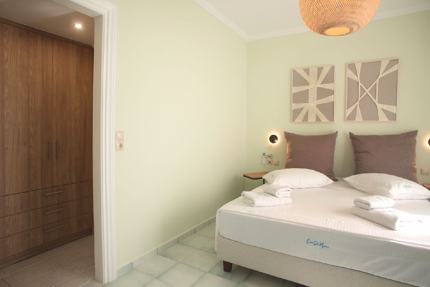 Apartment 4