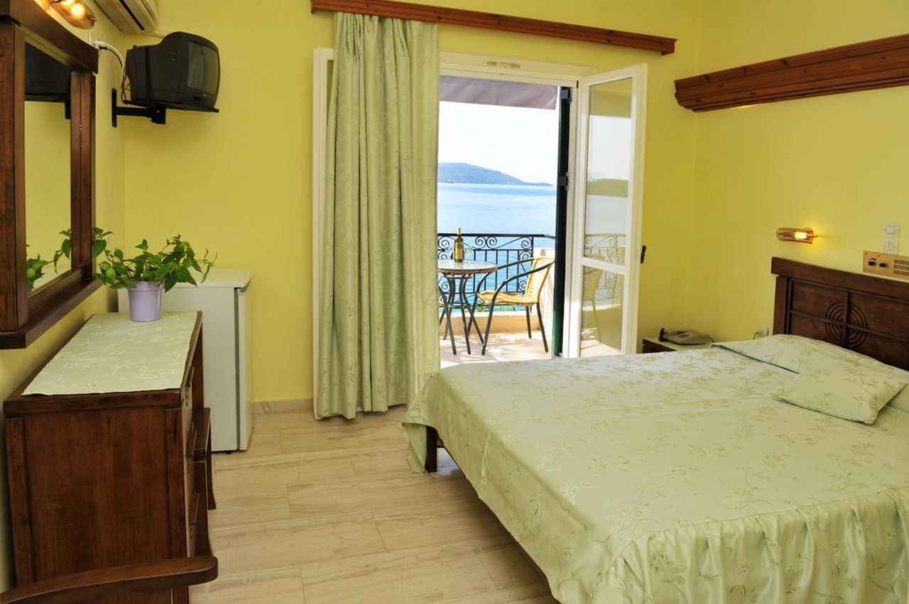 Logan's beach hotel, Studio for two, Perigiali, Lefkada