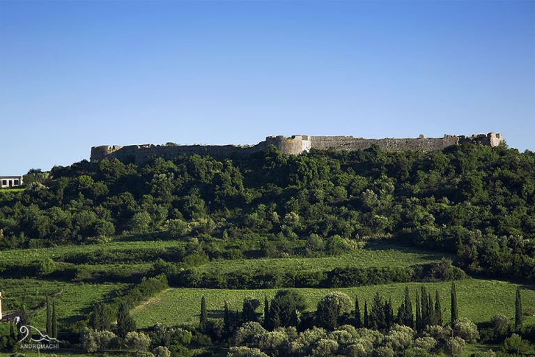 Το κάστρο του Αγίου Γεωργίου στην Πλαγιά Αιτωλοακαρνανίας | Lefkada Slow Guide