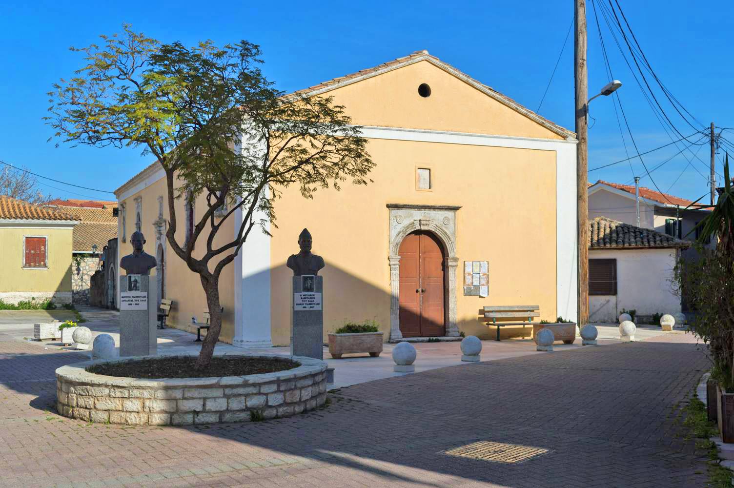 The church of Agios Dimitris in Giannoulis square | Lefkada town
